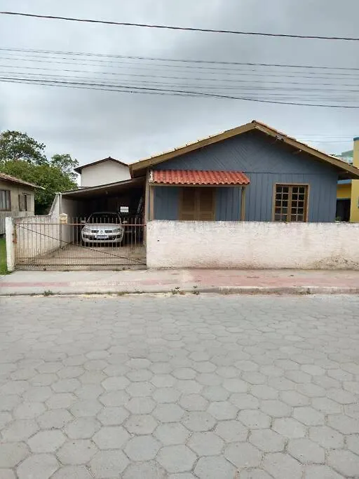 بيت للعطل فيلا Aconchegante Casa De Madeira Com Linda Area Lazer! إيمبيتوبا
