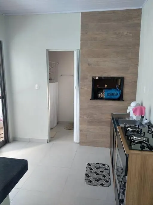 فيلا Aconchegante Casa De Madeira Com Linda Area Lazer! إيمبيتوبا 0*,  البرازيل